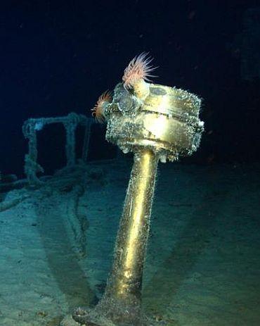 The SS Gairsoppa had emergency stern steering which included a stern compass on the top of the poop deck