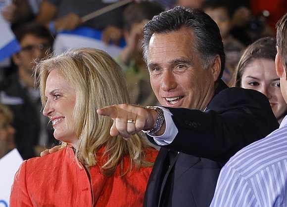 Republican presidential candidate and former Massachusetts Governor Mitt Romney and his wife Ann celebrate at his Florida primary night rally in Tampa, Florida January 31