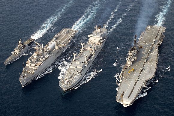 Aircraft carrier INS Viraat sails with the battlegroup
