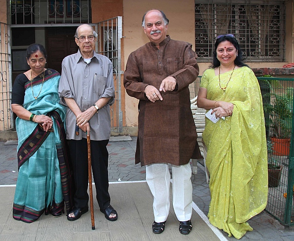 Congress leader Gurudas Kamath with family