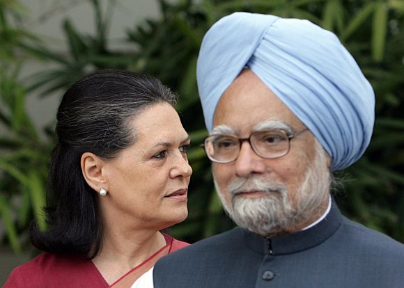 Prime Minister Manmohan Singh and Congress President Sonia Gandhi address the media in New Delhi