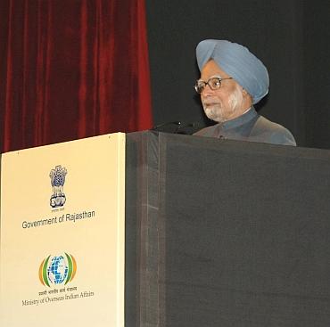 Dr Manmohan Singh addresses NRIs at the 10th Pravasi Bharatiya Divas at Jaipur