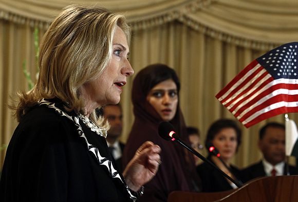 Khar and I acknowledged the mistakes that resulted in the loss of Pakistani military lives, Clinton said in a press conference on Wednesday