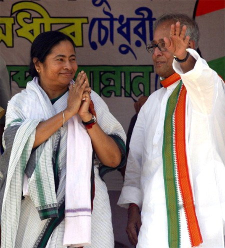 Bengal's pride: President Pranab Mukherjee and Chief Minister Mamata Banerjee