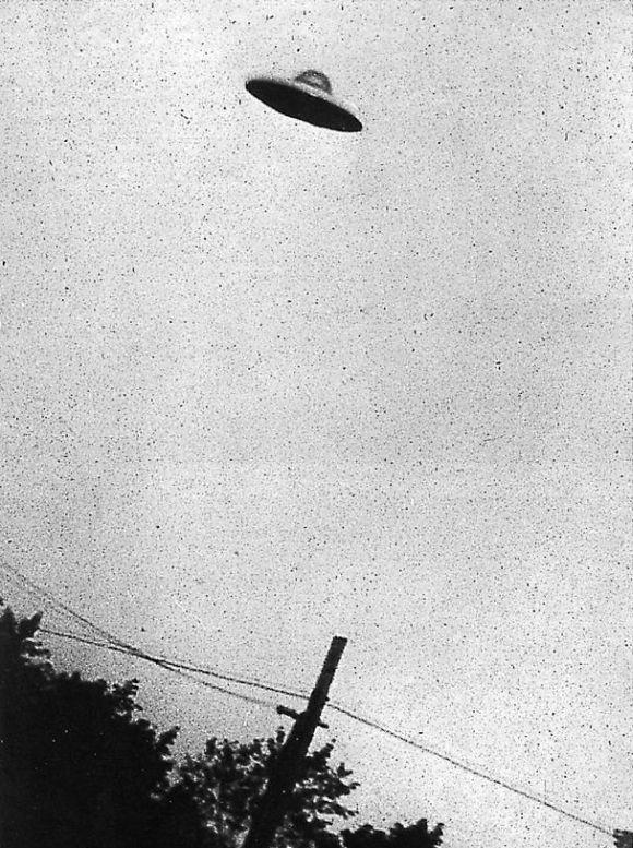 Photograph of an alleged UFO in New Jersey, taken on July 31, 1952