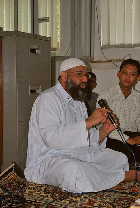 Shiekh Anjem Chaudary