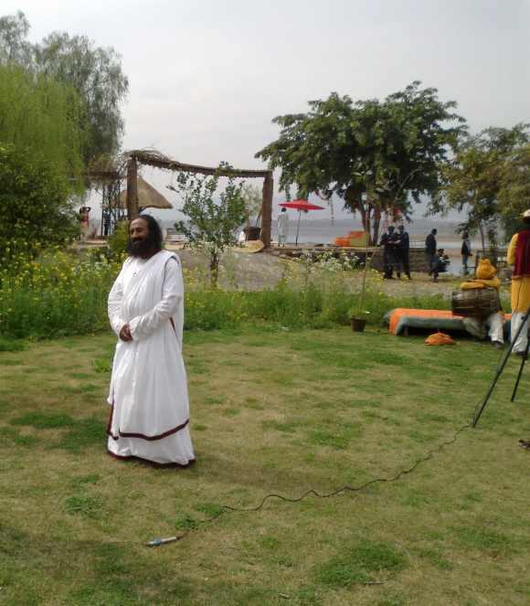 Ravi Shankar inaugurated the Art of Living movement at Bani Gala near Islamabad