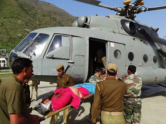 IAF'S Mi-17 helicopter put in place to rescue critically injured passengers onboard the ill-fated bus that met an accident on the Jammu-Srinagar highway on Saturday