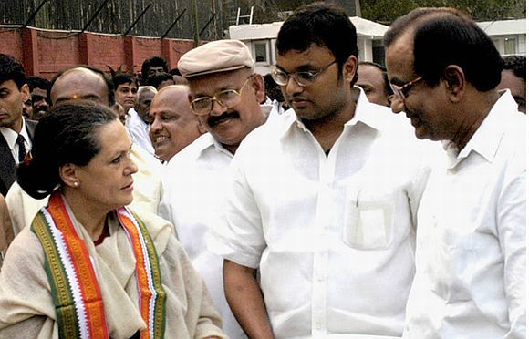 Karti, second from right, and P Chidambaram, right, with Congress President Sonia Gandhi, left