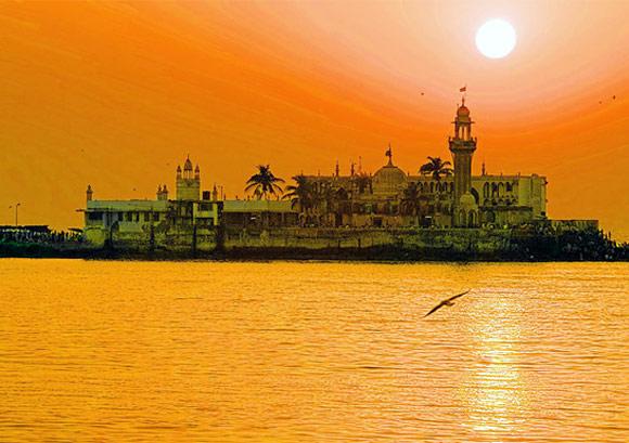 Haji Ali dargah in Mumbai