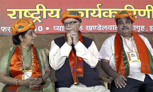 Gadkari with Sushma Swaraj and Advani.
