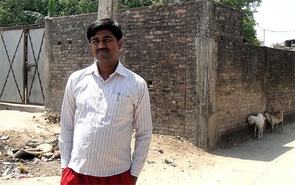 Sushil Kumar at the lane leading to his home