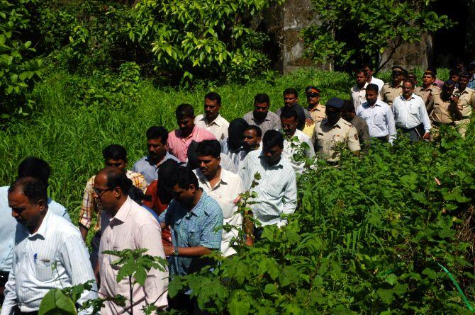 The five accused in connection with Mumbai gang rape being escorted to Shakti Mills compound on Wednesday