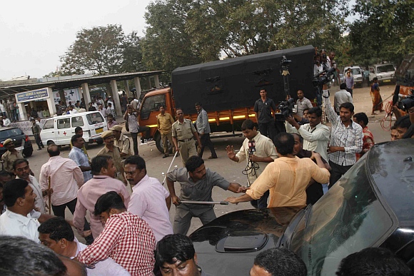 MIM supporters clash with police personnel