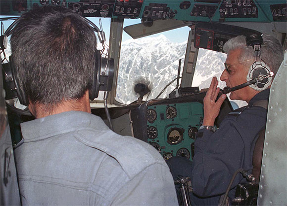 A Y Tipnis, then chief of the Indian Air Force, conducts an aerial survey of mountains in the Kargil sector,  June 16, 1999.