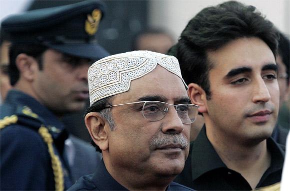 Bhutto Zardari, son of assassinated former Pakistani prime minister Benazir Bhutto, with his father, Pakistan's President Asif Ali Zardari