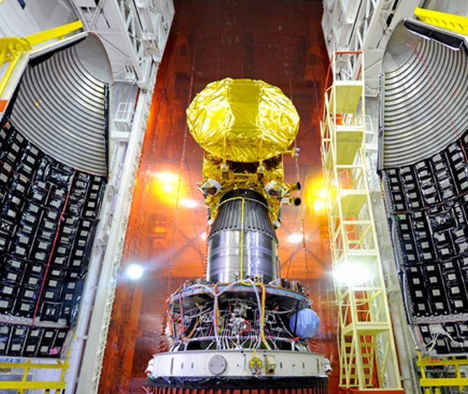 Mars Orbiter Mission Spacecraft attached to the 4th stage of PSLV-C25 and ready for heat shield closure