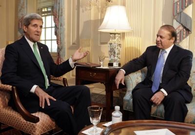 US Secretary of State John F Kerry, left, with Pakistan Prime Minister Nawaz Sharif in Washington, DC. Photograph: Yuri Gripas/Reuters