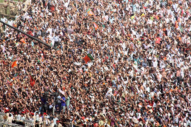 Lakhs of people gathered for BJP's Hoonkar rally at Patna's Gandhi maidan on Sunday