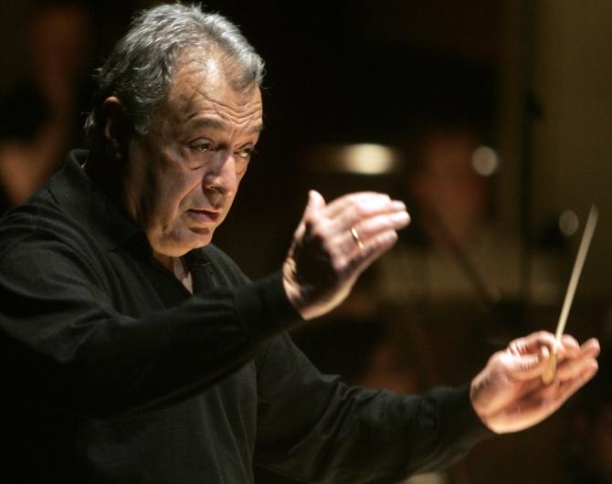 Maestro Zubin Mehta conducts an orchestra in Vienna