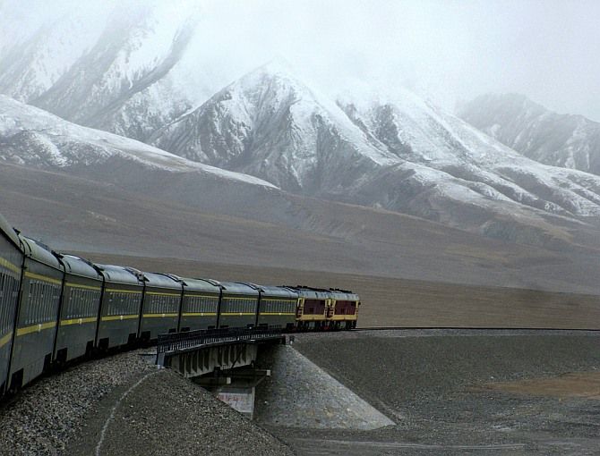 Image: The Qinghai-Tibet Railway. Photograph: Wikimedia Commons