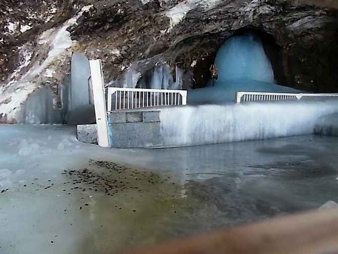 A view of the Holy 'shivlinga' inside Amarnath cave