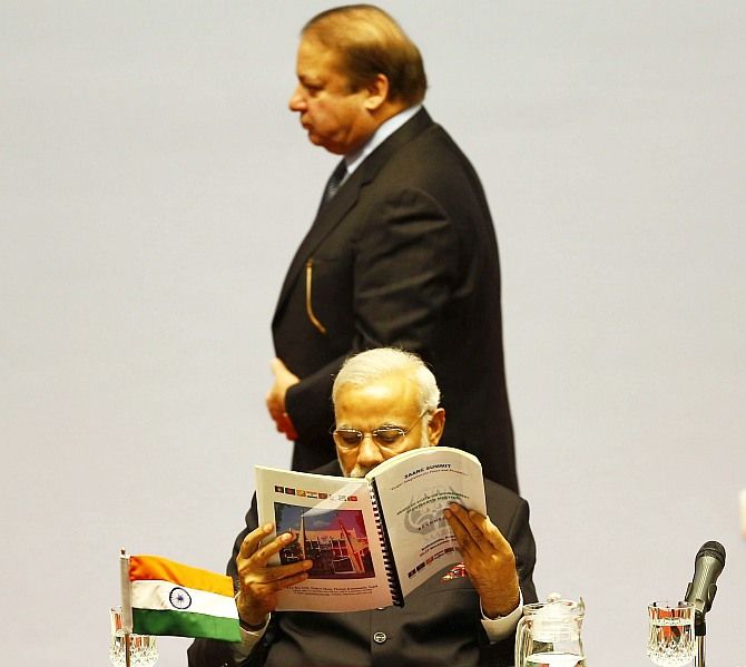 Prime Minister Narendra Modi and Pakistan Prime Minister Nawaz Sharif at the SAARC summit in Kathmandu, November 26  2014.
