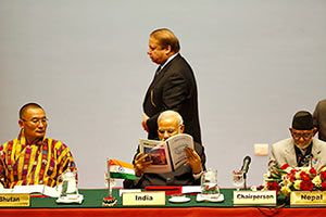 Modi and Sharif ignore each other at the SAARC summit.