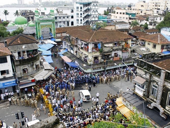 The crowd outside Yakub Memon's Mumbai home. Photograph: Hitesh Harisinghani/<em>Rediff.com</em>