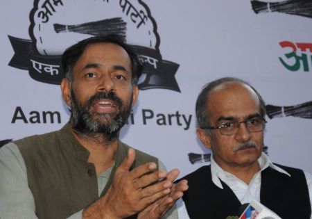 AAP expels rebels Yogendra Yadav, Prashant Bhushan from key panel.