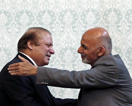 President Ashraf Ghani, right, with Pakistan Prime Minister Nawaz Sharif.