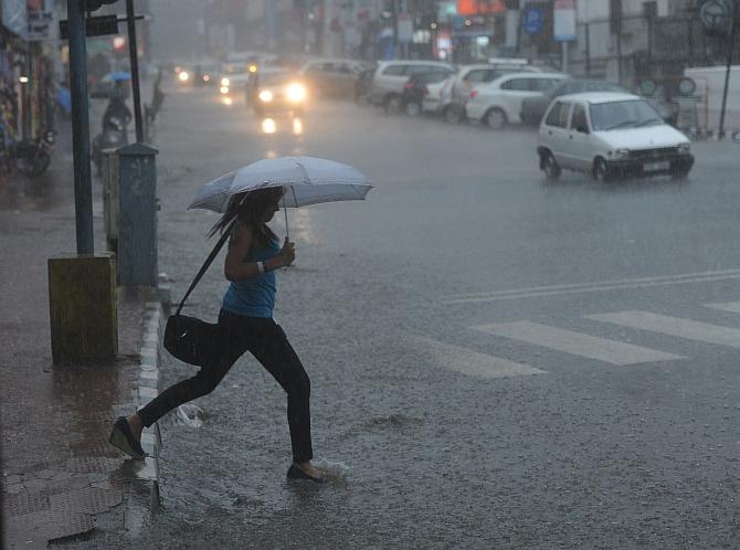 Image result for Heavy Rain forecast for TN & Puducherry for next 72 hours