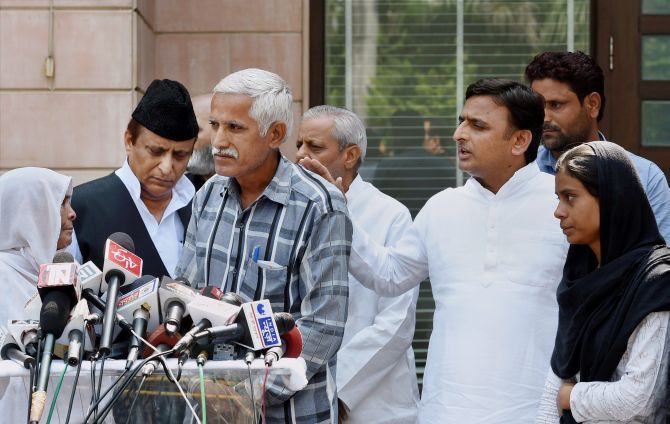 Image: The family members of Mohammad Akhlaq, who was lynched in Dadri, with Uttar Pradesh Chief Minister Akhilesh Yadav in Lucknow. Photograph: PTI