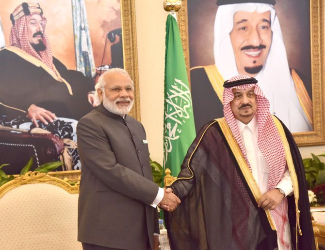 Prime Minister Narendra Modi greeted on his arrival in Saudi Arabia by the Governor of Riyadh, Prince Faisal bin Bandar bin Abdulaziz Al Saud, April 2, 2016. Photograph: Press Information Bureau