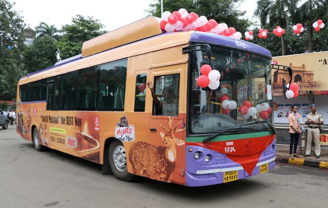 The Special Mumbai Darshan Tour Bus