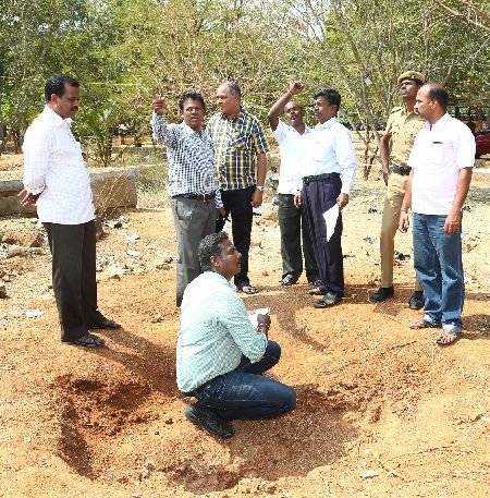 The GSI team at the crater in the Bharathidasan Engineering College