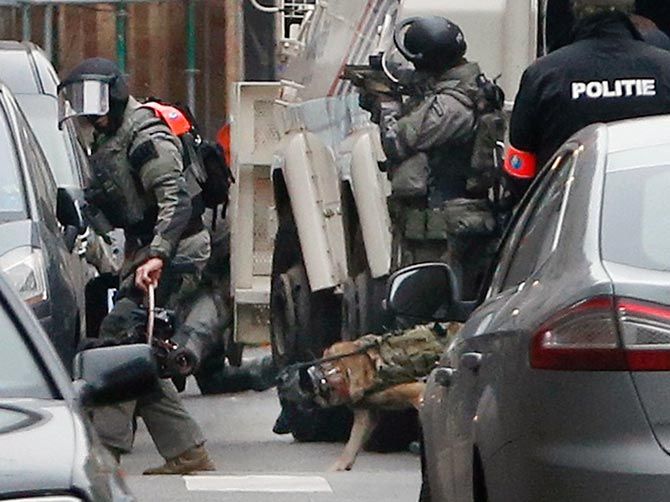 The security operation to capture Salah Abdelslam in the Brussels suburb of Molenbeek, March 18, 2016. Photograph: Francois Lenoir/Reuters