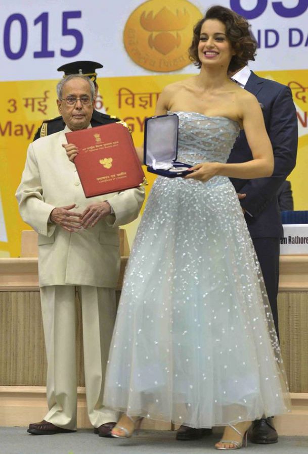 Kangana Ranaut receives her third National Award from President Pranab Mukherjee