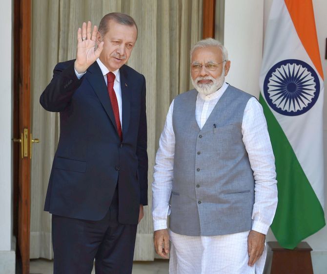 Prime Minister Narendra Modi with Turkish President Recep Tayyip Erdogan at Hyderabad House, April 30. Photograph: Shahbaz Khan/PTI Photo
