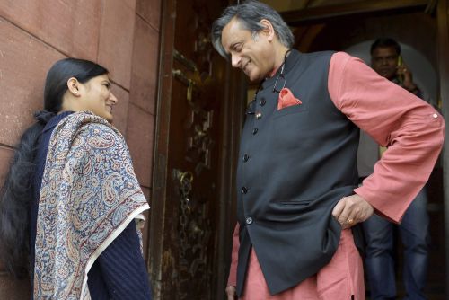 Thesaurus' Tharoor shows why he's such a charmer