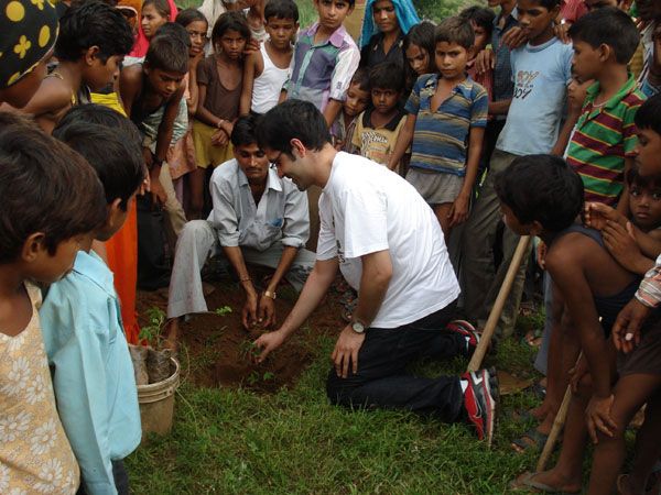 Kunal Shah, Co Founder, Grow Trees planting saplings