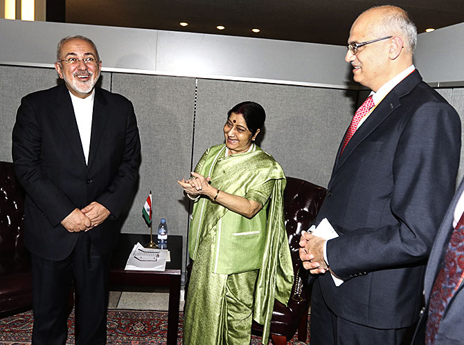External Affairs Minister Sushma Swaraj, centre, with Iranian Foreign Minister Mohammed Javad Zarif, left, and Foreign Secretary Vijay Gokhale at the United Nations, September 26, 2018. Photograph: Mohammed Jaffer/SnapsIndia