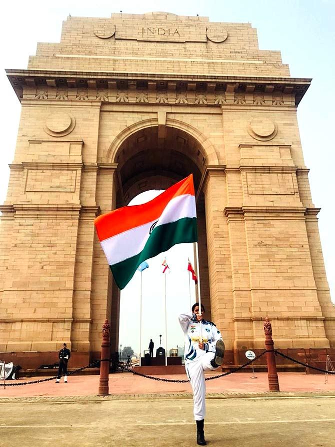 Captain Shikha Surabhi at India Gate
