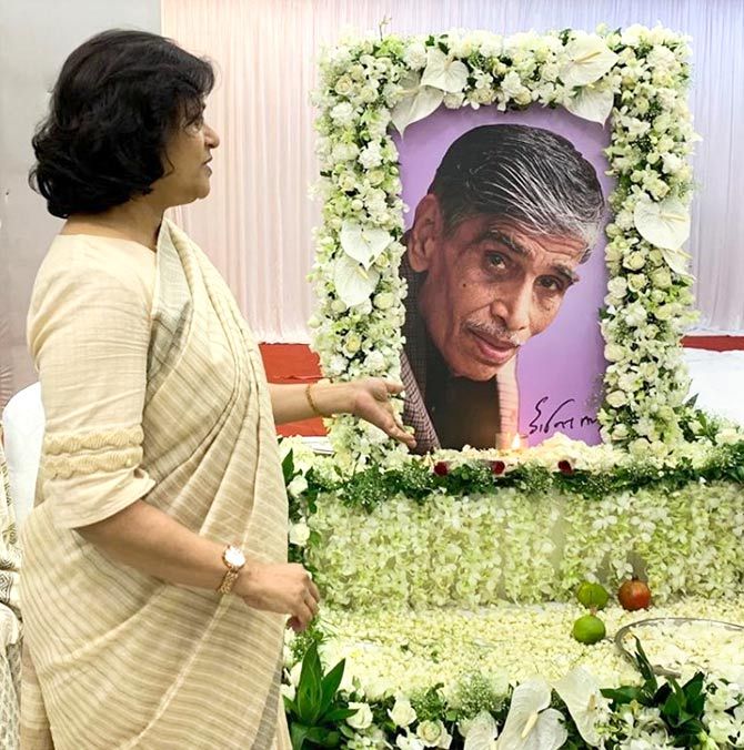 Sheela Bhatt at a memorial ceremony for Kanti Bhatt in Mumbai. Photograph: Courtesy Sheela Bhatt.