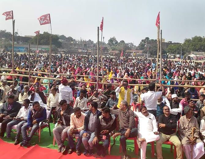 Crowds at a meeting in Aurangabad, Bihar