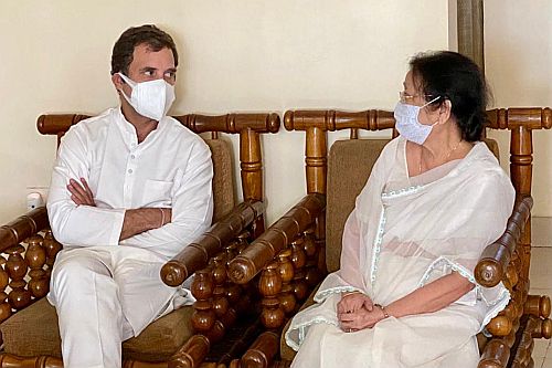 Rahul Gandhi with Tarun Gogoi's wife, Dolly