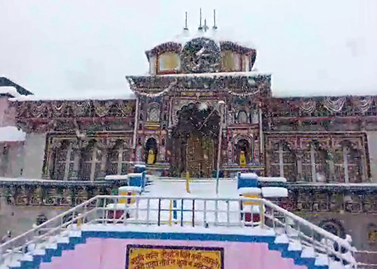 Snowfall at Badrinath temple