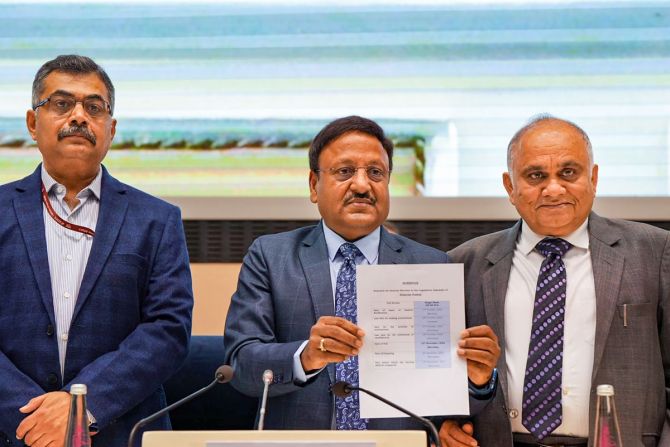 Chief Election Commissioner Rajiv Kumar (centre) with Election Commissioner Anup Chandra Pandey (right) and Deputy Election Commissioner Nitesh Vyas during a press conference to announce the schedule of assembly elections in Himachal Pradesh, New Delhi, October 14, 2022