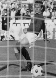 Yugoslav outside-right Petkovic scores the 4th goal for his team against during their quarter-finals European Nations Cup match in Belgrade 24 April 1968. Yugoslavia won 5-1 and qualified for the semi-finals.