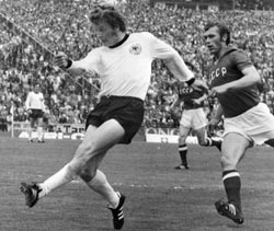 Wimmer of Germany scores the second goal during the European Championships match between Federal Republic of Germany v Russia June 19, 1972 in Brussels. Germany won the match 3-0